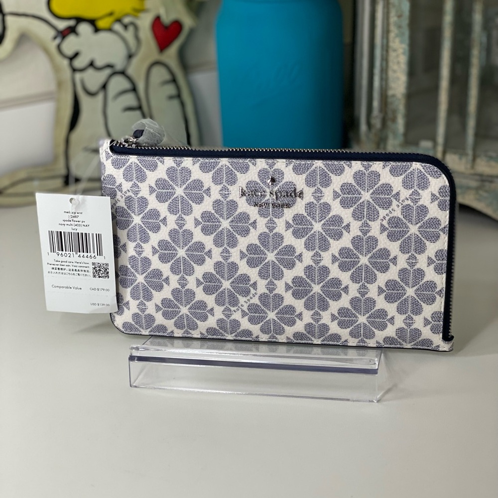 Kate Spade Wristlet Flower Spade